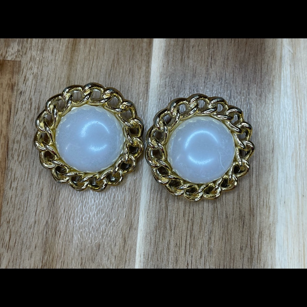 Costume Vintage Clip on Earrings